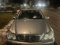 Begagnad Mercedes C180 143 HK (105 kW) 2005