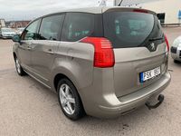 Begagnad Peugeot 5008 157 HK (115 kW) 2010 Ljusgrå Minibuss