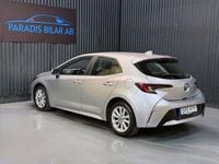 Begagnad Toyota Corolla Hybrid Active 140 HK (102 kW) 2023 Silver Halvkombi