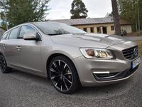 Begagnad Volvo V60 Momentum 181 HK (133 kW) 2014 Ljusbrun Kombi