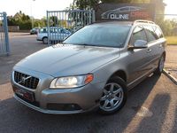 Begagnad Volvo V70 Momentum 200 HK (147 kW) 2009 Ljusbrun Kombi
