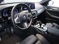 begagnad BMW 530 e xDrive Touring M-Sport HiFi-ljud Dragkrok