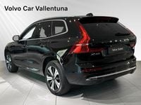 Begagnad Volvo XC60 Core 350 HK (257 kW) 2023 Svart SUV