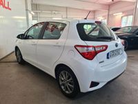 begagnad Toyota Yaris Hybrid e-CVT,Automat, Euro 6 ,101hk