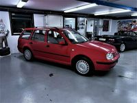 begagnad VW Golf IV Variant 1.6 Comfort 100hk,Lågmil,NyBes,NySer