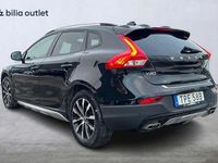 Begagnad Volvo V40 CC Pro 150 HK (110 kW) 2019 Svart Kombi