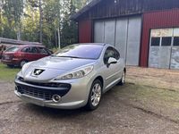 Begagnad Peugeot 207 Sport 109 HK (80 kW) 2006 Ljusgrå Halvkombi