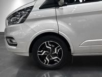Begagnad Ford Tourneo Custom Titanium 185 HK (136 kW) 2021 Grå Van