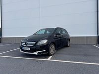 Begagnad Mercedes B200 Style 156 HK (114 kW) 2014 Svart Minibuss
