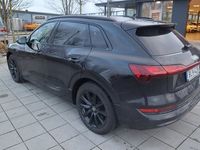 begagnad Audi e-tron e-tron quattro55 quattro 95 kWh Navi Drag Skinn Svensksåld 1 Äga 2021, Personbil