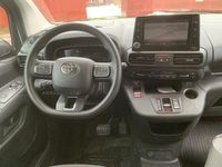 Begagnad Toyota Proace City City 100 kW (136 HK) 2022 Minibuss