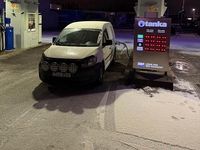 Begagnad VW Caddy 102 HK (75 kW) 2015 Minibuss