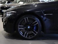 Begagnad BMW M4 Comfort Edition 437 HK (321 kW) 2018 Svart Cab