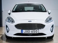 Begagnad Ford Fiesta Titanium 101 HK (74 kW) 2017 Vit Halvkombi