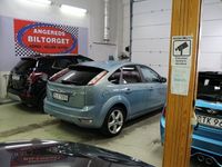 Begagnad Ford Focus 109 HK (80 kW) 2008 Grå Halvkombi