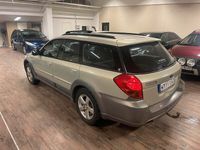 begagnad Subaru Outback 2.5 4WD Besiktigad U.A Panoramatak