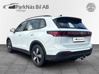 Begagnad VW Tiguan 150 HK (110 kW) 2024 Vit SUV