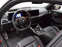 Begagnad BMW M2 Comfort Edition 480 HK (353 kW) 2024 Röd (fire red metallic) Sportkupé