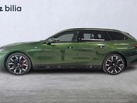 Begagnad BMW 550e M Sport 490 HK (360 kW) 2025 Grön (anglesey green metallic) Kombi