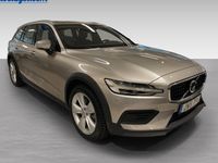 begagnad Volvo V60 CC B4 AWD Diesel Core 2023, Kombi