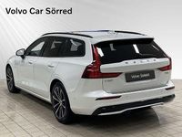 Begagnad Volvo V60 Plus 404 HK (297 kW) 2024 Svart Kombi