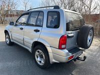 begagnad Suzuki Grand Vitara 5-dörrar 2.5 V6 4WD dragkrok