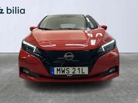 Begagnad Nissan Leaf N-Connecta 161 kW (219 HK) 2023 Röd Halvkombi