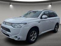 Begagnad Mitsubishi Outlander P-HEV 121 HK (88 kW) 2013 Vit SUV