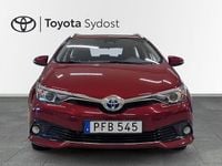 Begagnad Toyota Auris Touring Sports Active 137 HK (100 kW) 2017 Röd Kombi