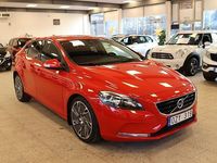 Begagnad Volvo V40 Kinetic 116 HK (85 kW) 2013 Röd Halvkombi