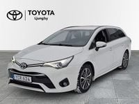 Begagnad Toyota Avensis Active 148 HK (108 kW) 2015 Vit Kombi