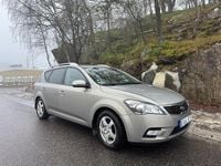 Begagnad Kia Ceed Sportswagon 116 HK (85 kW) 2010 Silver Kombi