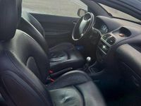 Begagnad Peugeot 206 CC 136 HK (100 kW) 2002 Svart Cab