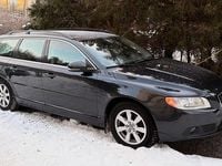Begagnad Volvo V70 Momentum 231 HK (169 kW) 2012 Mörkgrå Kombi