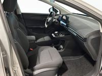 Begagnad MG MG4 EV 125 kW (170 HK) 2024 Vit Halvkombi