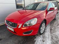 Begagnad Volvo S60 Momentum 203 HK (149 kW) 2010 Röd Sedan