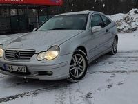 Begagnad Mercedes C200 163 HK (119 kW) 2003 Grey metallic