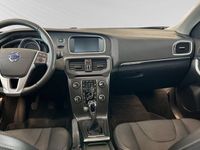 begagnad Volvo V40 CC D3 Momentum Business E 2016, Kombi