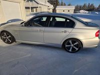 Begagnad BMW 325 218 HK (160 kW) 2009 Sedan
