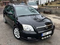 begagnad Toyota Avensis 2.0 Vvti 5vx Kombi ACC Kamkedja Dragkrok