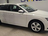 Begagnad Skoda Octavia G-TEC Ambition 131 HK (96 kW) 2022 Vit Kombi