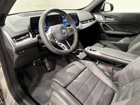 begagnad BMW iX1 xDrive30 M Sport Innovation Panorama DAP H K El-Stol Drag