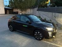 Begagnad Peugeot 208 Allure 101 HK (74 kW) 2024 Svart perl metallic Halvkombi