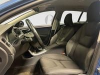 Begagnad Volvo V60 Momentum 181 HK (133 kW) 2014 Blå Kombi