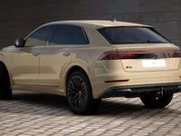 Begagnad Audi Q8 286 HK (210 kW) 2024 Sakhirguld metallic SUV