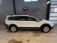 Begagnad Volvo XC70 Summum 215 HK (158 kW) 2012 Vit Kombi