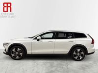 Begagnad Volvo V60 CC Momentum 190 HK (139 kW) 2020 Vit Kombi