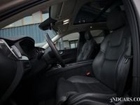 Begagnad Volvo XC60 Plus 350 HK (257 kW) 2024 Grå SUV