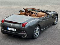 begagnad Ferrari California 2010, Cab