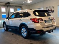 begagnad Subaru Outback 2.0 4WD Aut Drag B-kamera 2015, Kombi